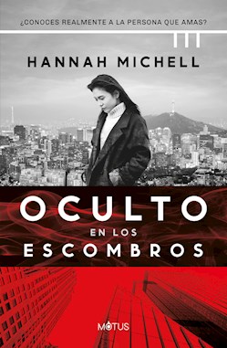 Oculto en los escombros